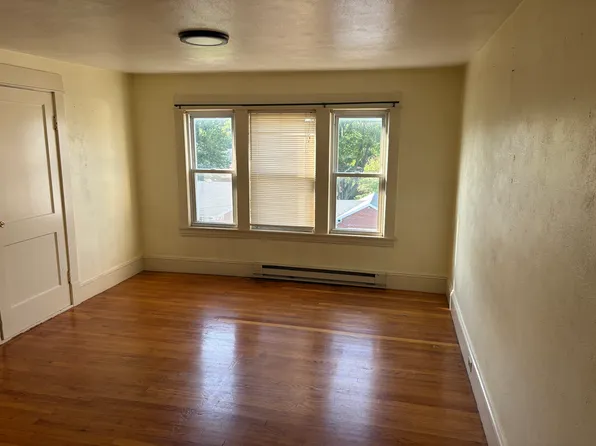643 McKinstry Ave #2, Chicopee, MA 01020