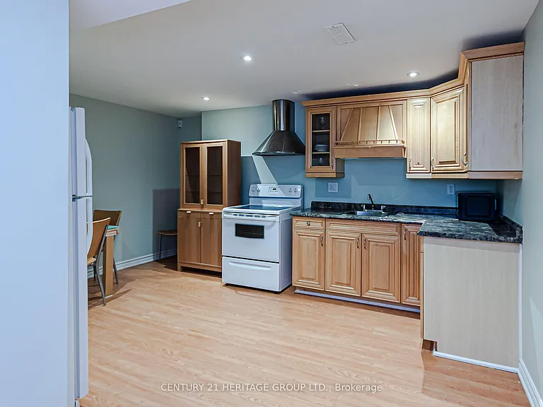 84 Maple Valley Rd — Photo 4
