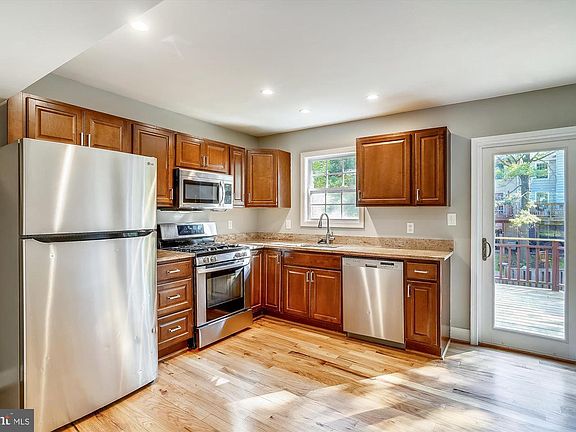 4th image of 13511 Deerwater Dr #5-C