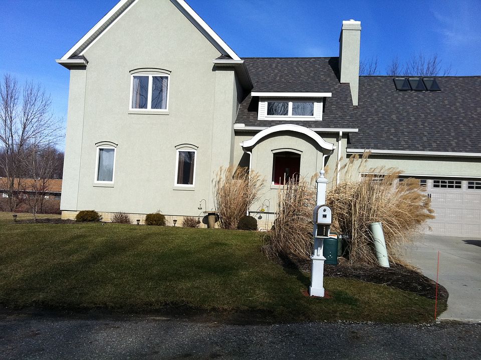 2nd image of 1071 Saint Andrews Ct #9