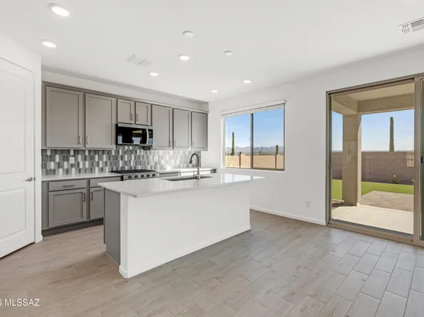 5618 W Carillon Ridge Ln, Marana, AZ 85743