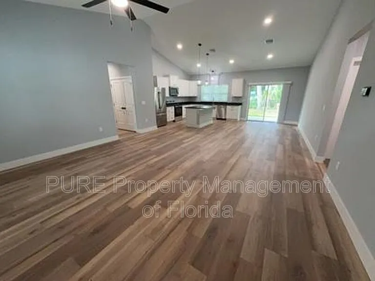 6001 SE 4th Pl — Photo 7