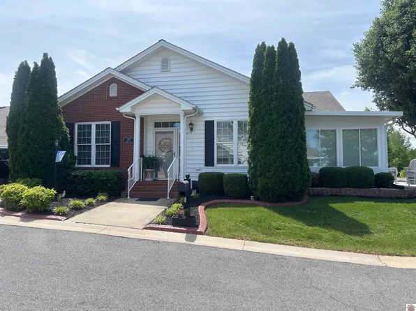 2360 Lakewood Dr, Paducah, KY 42003