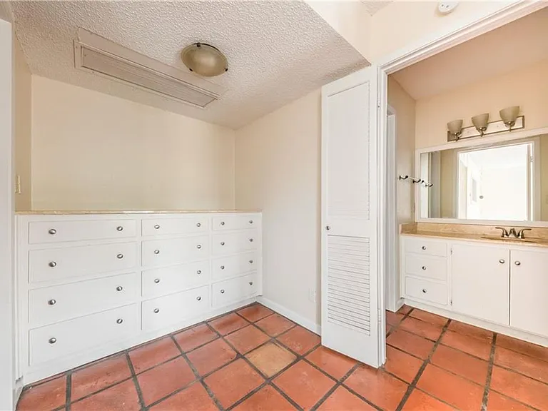 Adobe Apartments — Photo 23
