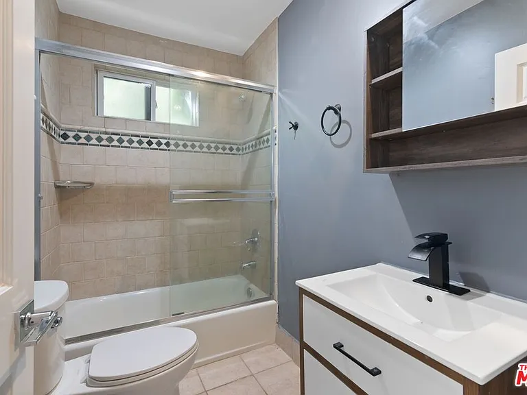 1112 S Highland Ave — Photo 12