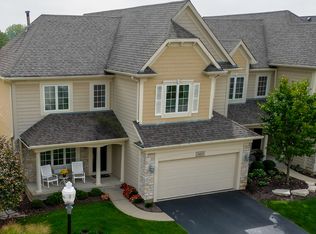 2415 Woodglen Dr, Aurora, IL 60502