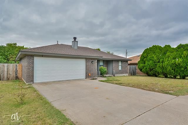 1st image of 982 Presidio Dr