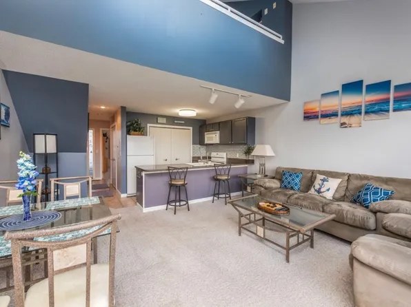 110 Millpoint Dr, Spring Lake, MI 49456