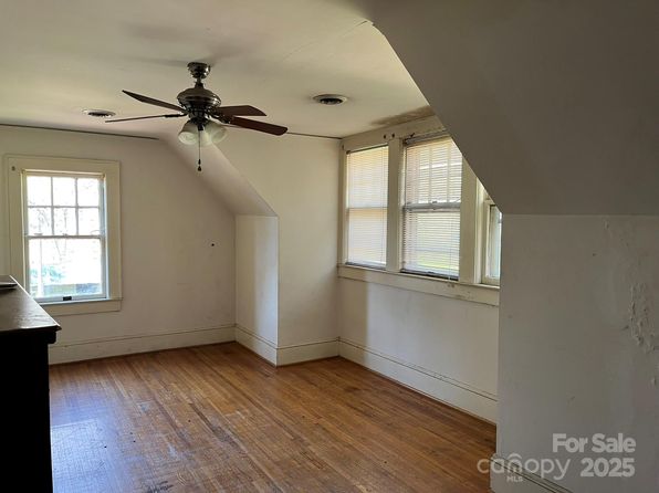 521 Pee Dee Ave, Albemarle, NC 28001
