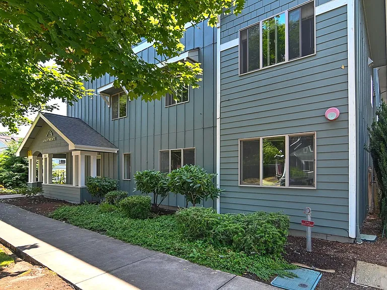 Hays Apartments — Photo 3