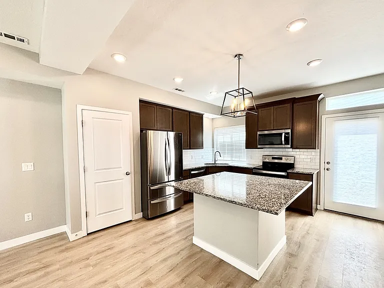 153 E Brushy Canyon St — Photo 8