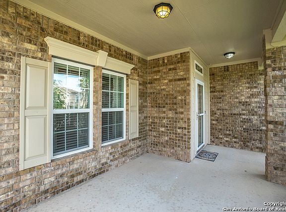 4th image of 3936 Wensledale Dr