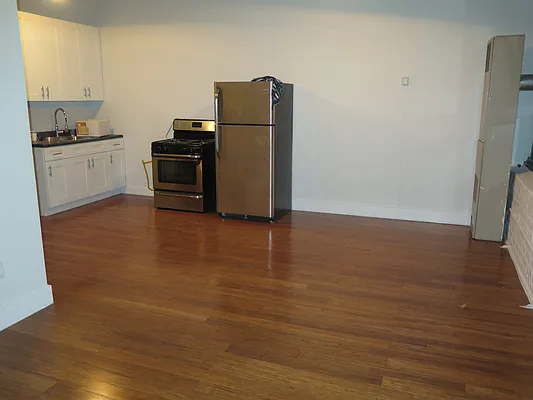 Rented by Spot It Realty LLC | media 22