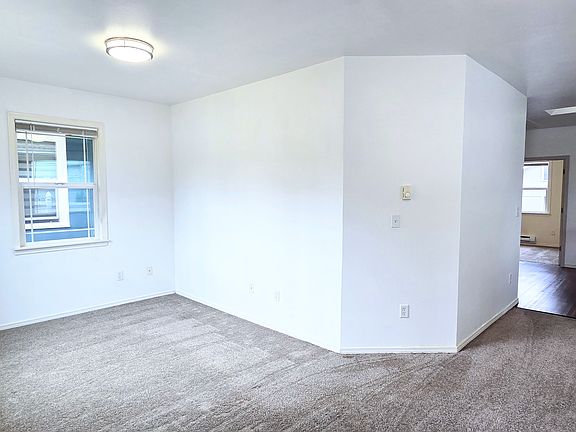 5th image of 820 N Anderson St