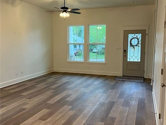5th image of 608 S De Leon St