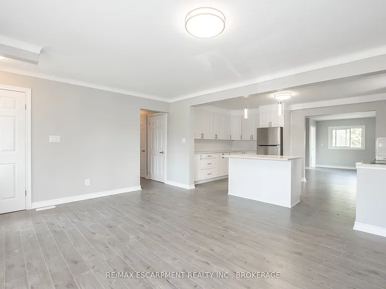 2 Wolfdale Pl #MAIN — Photo 9