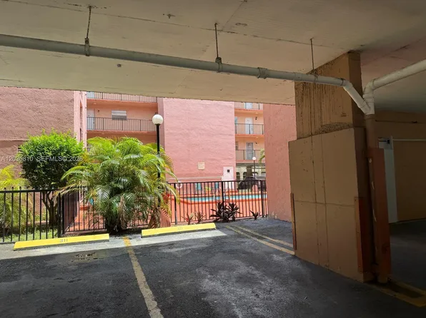 6175 W 20th Ave APT 210, Hialeah, FL 33012