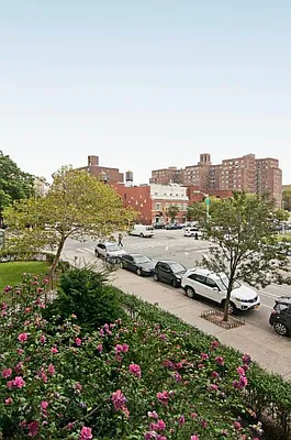 Sold by Level Group | media 19