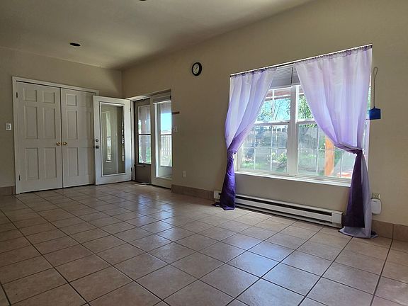 2nd image of 1513 1/2 S Corona Ave