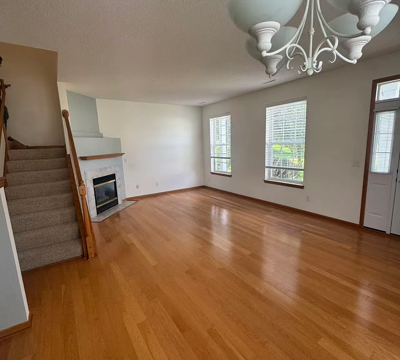 3 bed, 1600 sqft, $1,950 — Photo 4