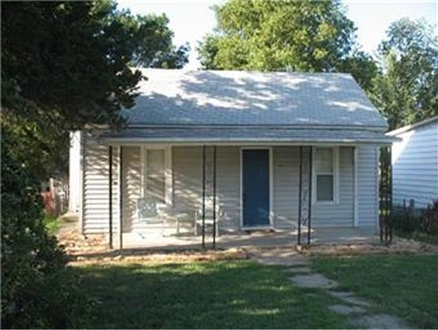 1st image of 8 W Piankishaw St