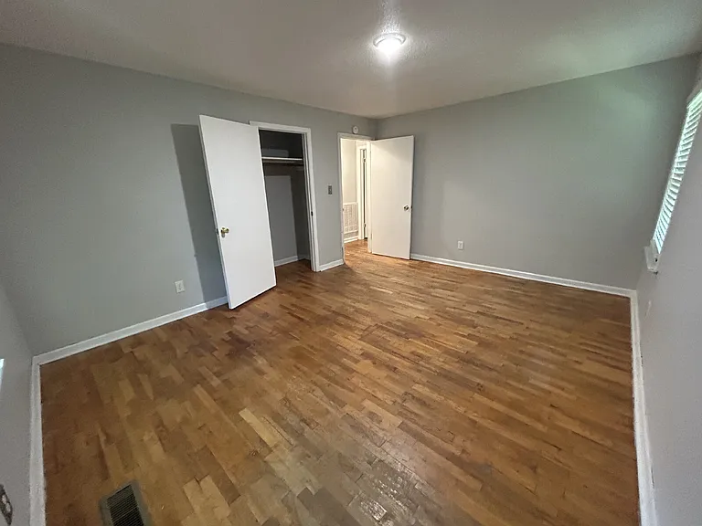 2619 Central Ave — Photo 8