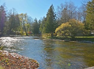 13477 Jean Ln, Beulah, MI 49617