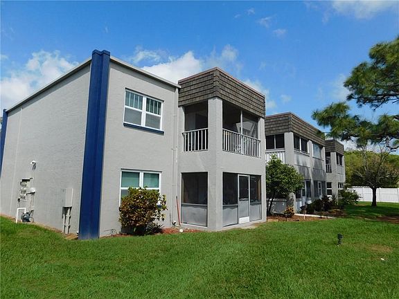5th image of 3120 29th Ave N APT 203