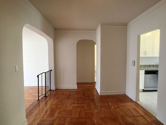 5th image of 499 Fort Washington Ave APT 4C