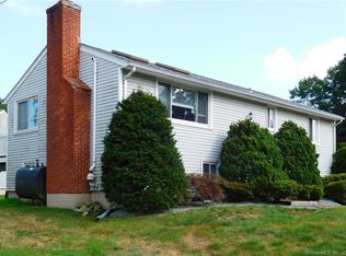 60 Valley View Rd, Norwalk, CT 06851