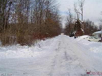 3rd image of Beach Ln