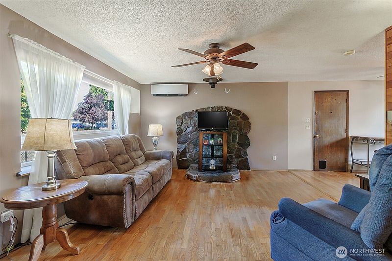 4th image of 1512 5th Avenue SW