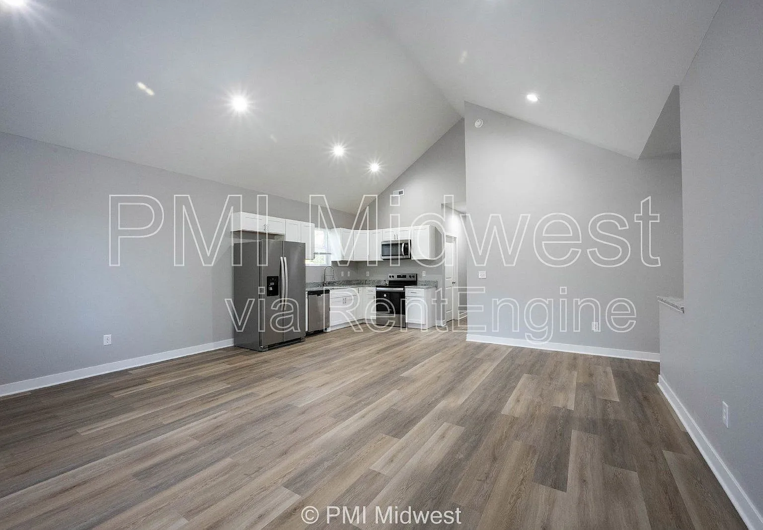 3 bed, 2.0 bath, 1250 sqft, $1,529 — Photo 4