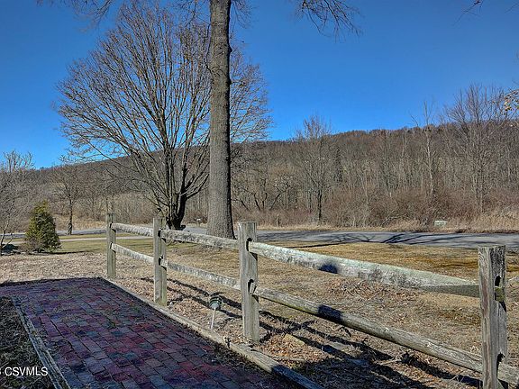 4th image of 51 Valley View Rd