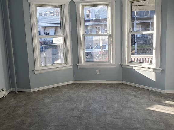 5th image of 118 N 17th St