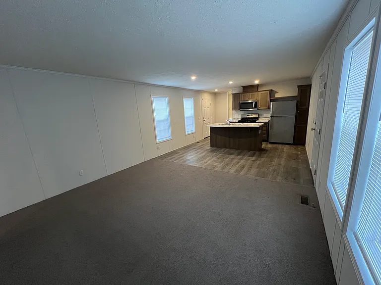38000 Le Chateau Blvd #448 — Photo 7