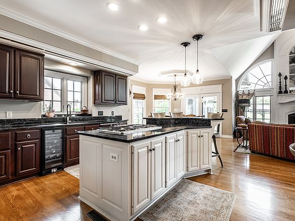 4th image of 3484 Sedgemoor Cir