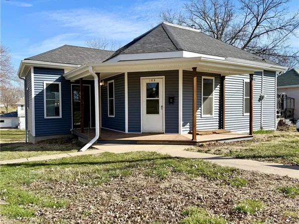 309 E Edwards St, Maryville, MO 64468