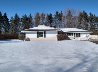 17980 Colline Vue Blvd, Brookfield, WI 53045