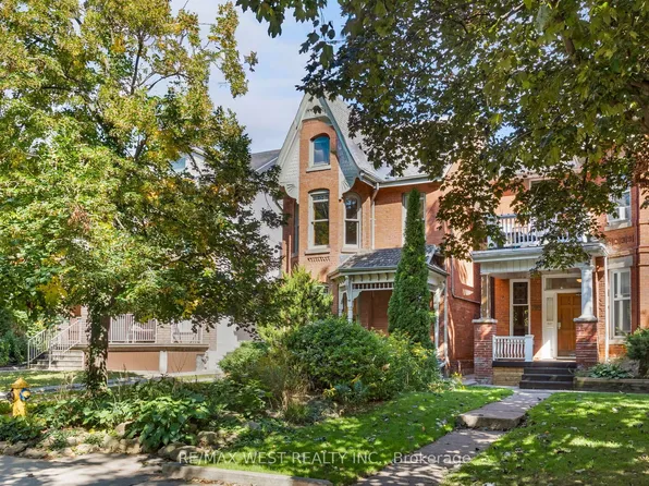 195 Dunn Ave, Toronto, ON M6K 2S1