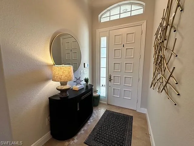 3 bed, 2.0 bath, 1876 sqft, $5,000 — Photo 3
