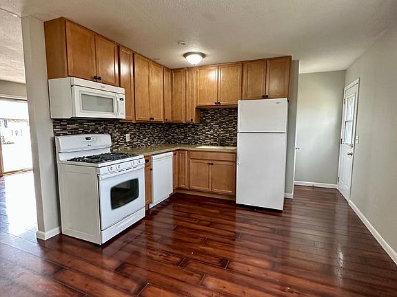4th image of 3306 Wakonda Dr