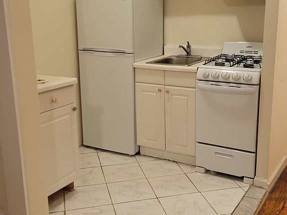 4th image of 314 E 80th St APT 1C