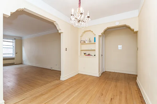 Sold by La Rosa Realty New York | media 4