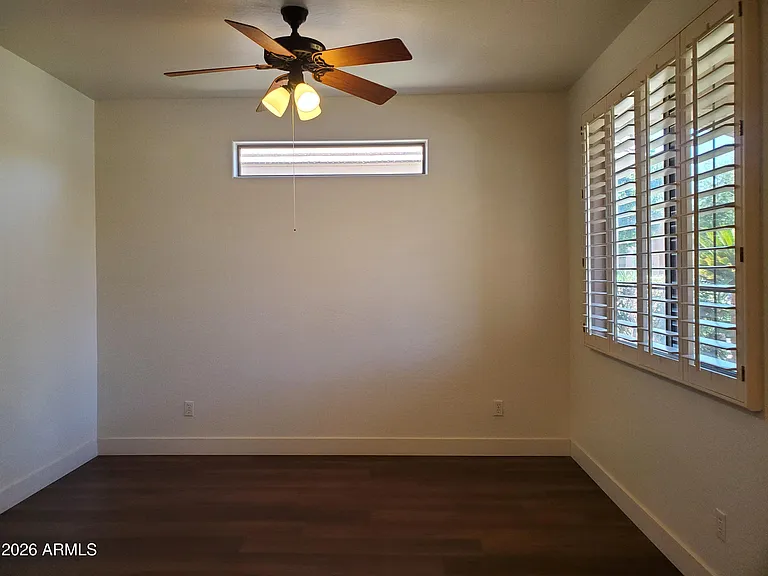 2430 E Darrel Rd — Photo 11