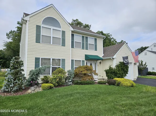 91 Cascades Avenue, Howell, NJ 07728