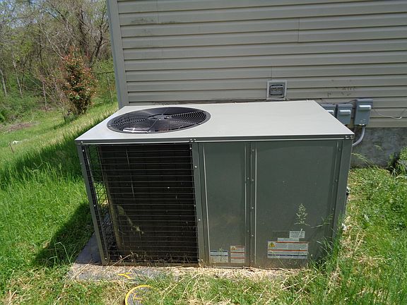 3rd image of 1104 Valley Home Rd