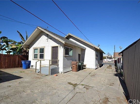 2nd image of 1136 W 87th St