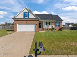 257 Gatsby Dr, Raeford, NC 28376