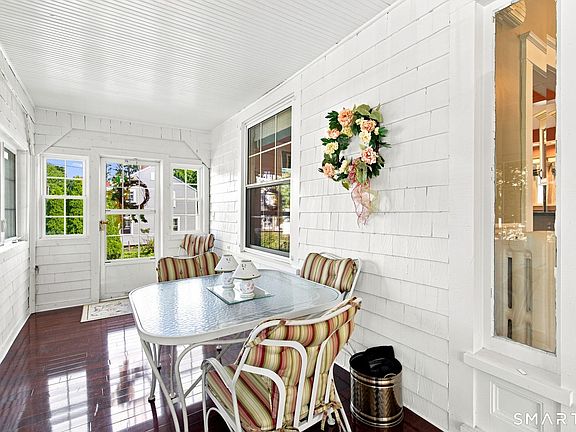 4th image of 24 Ridgeway Street